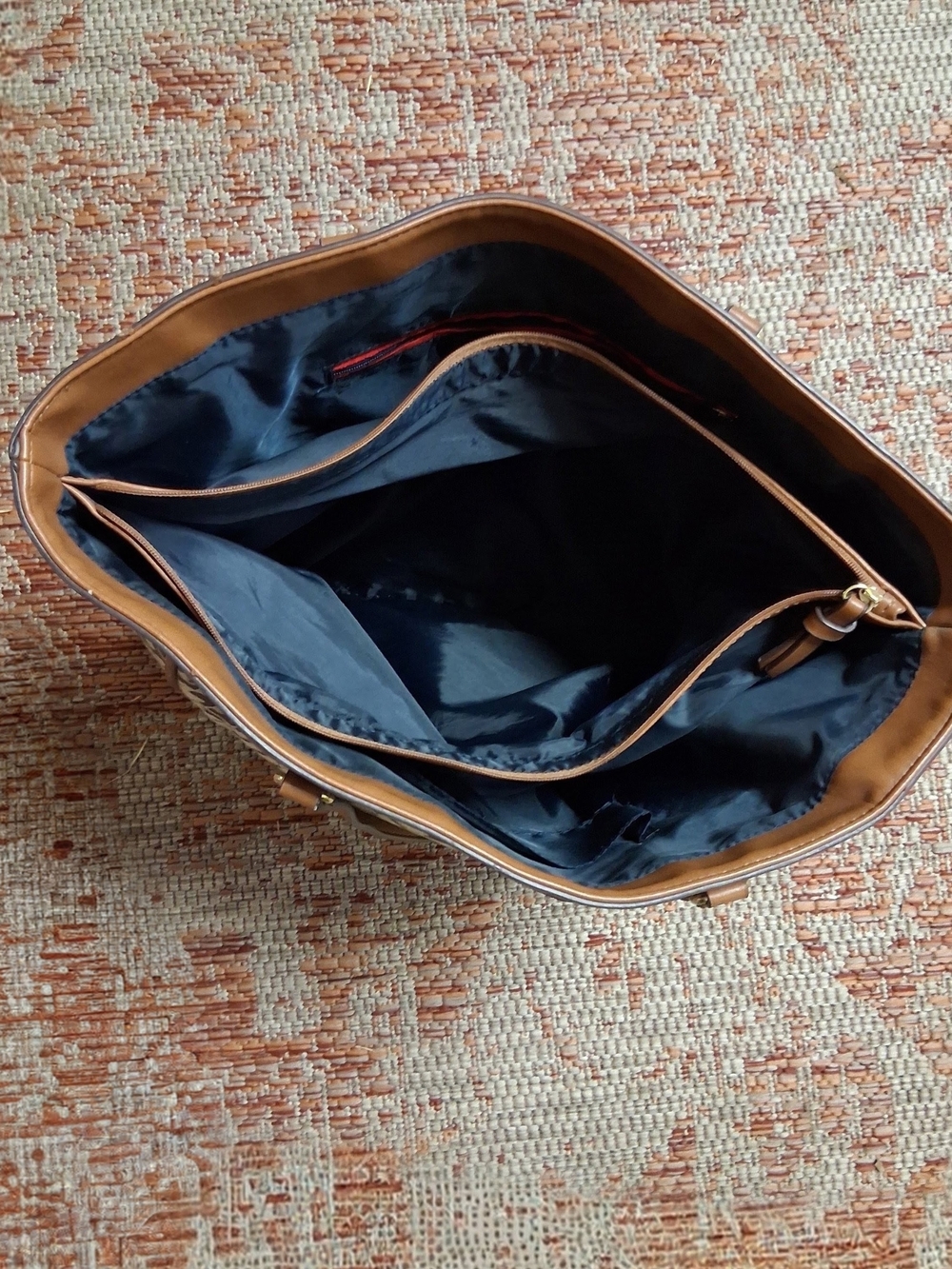 Tommy Hilfiger Brown and Cream Patterned Tote with Leather Trim - Picture 4 of 4